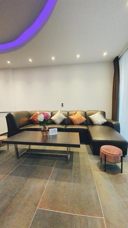 Viet Anh Appartement บลังเคนเบอร์เก ภายนอก รูปภาพ
